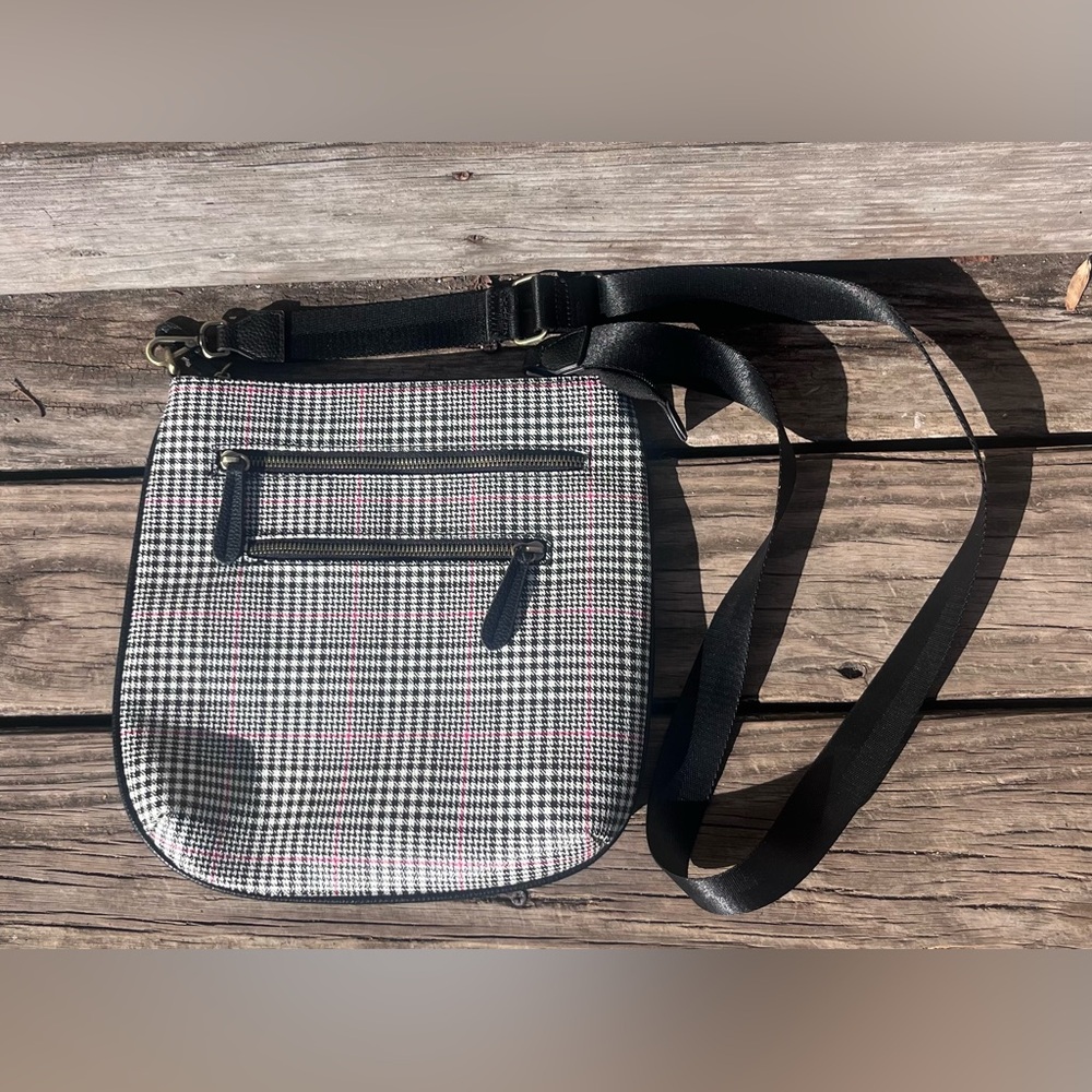 ST. JOHN’S BAY BLACK PLAID NANCY 2.0 CROSSBODY BAG — WOMENS PURSE